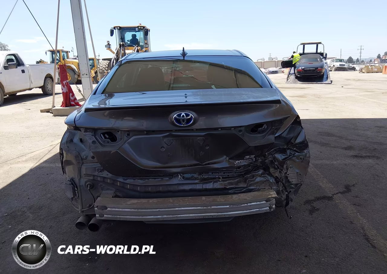 2024 Toyota Camry Hybrid Se VIN:4T1G31AKXRU070876 - 17