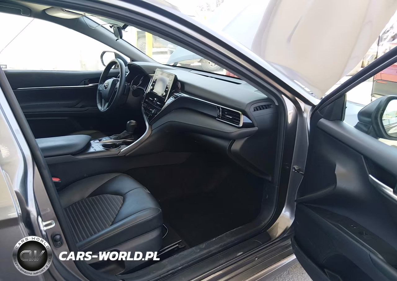 2024 Toyota Camry Hybrid Se VIN:4T1G31AKXRU070876 - 5