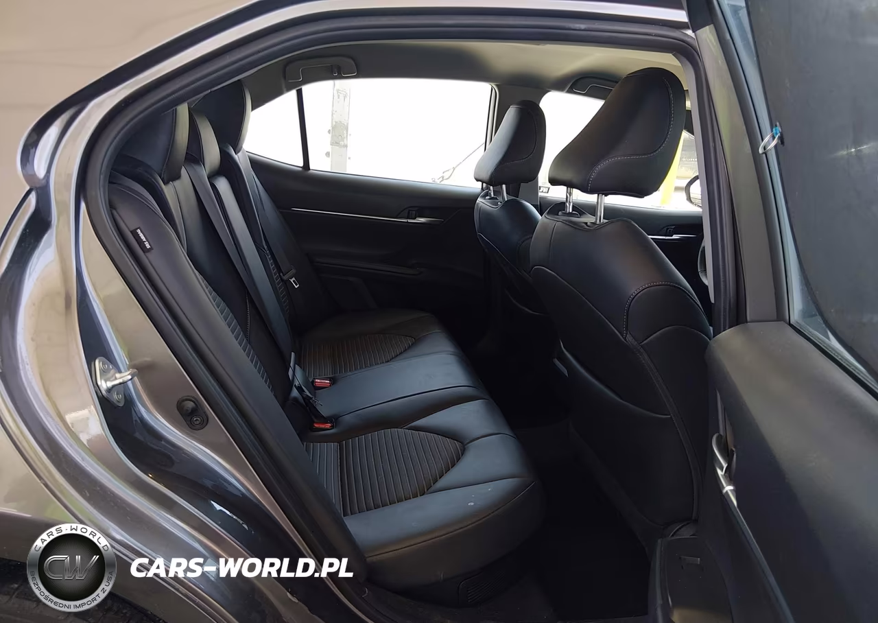 2024 Toyota Camry Hybrid Se VIN:4T1G31AKXRU070876 - 8