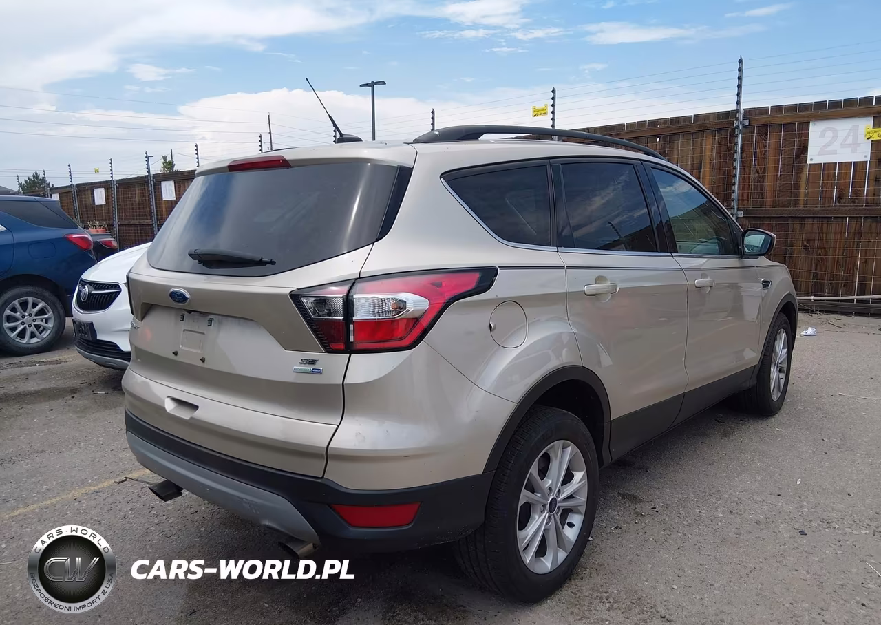 2017 Ford Escape Se VIN:1FMCU9GD2HUD17325 - 4