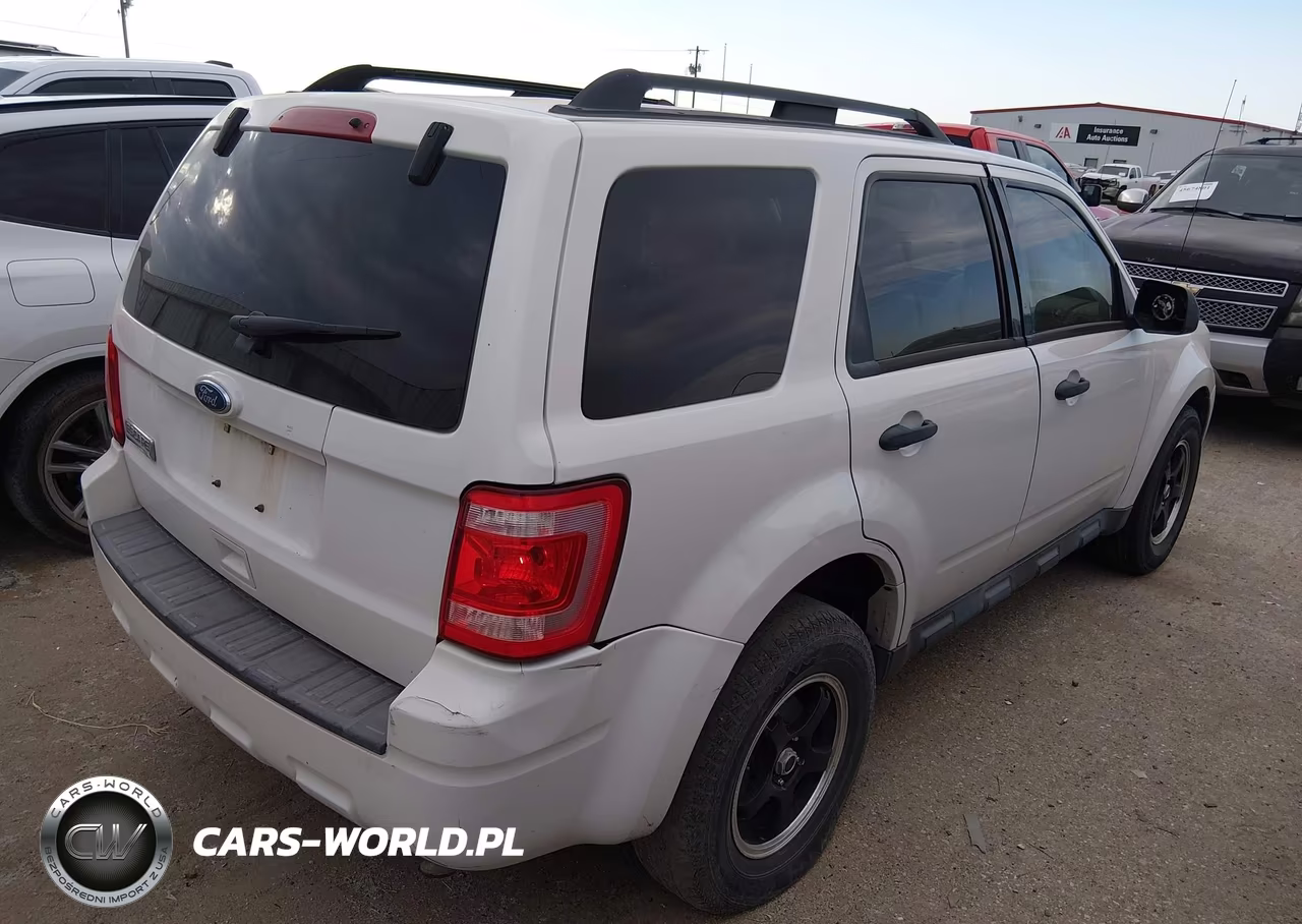2010 Ford Escape Xlt VIN:1FMCU0D79AKB10524 - 4