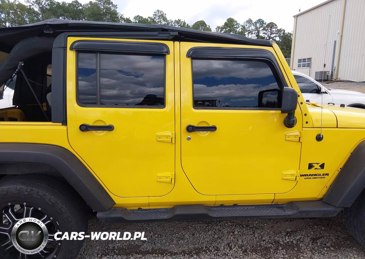 2008 Jeep Wrangler Unlimited X VIN:1J4GA39118L622538 - 13