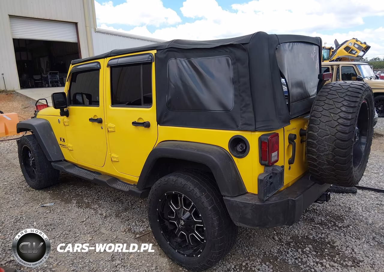 2008 Jeep Wrangler Unlimited X VIN:1J4GA39118L622538 - 3