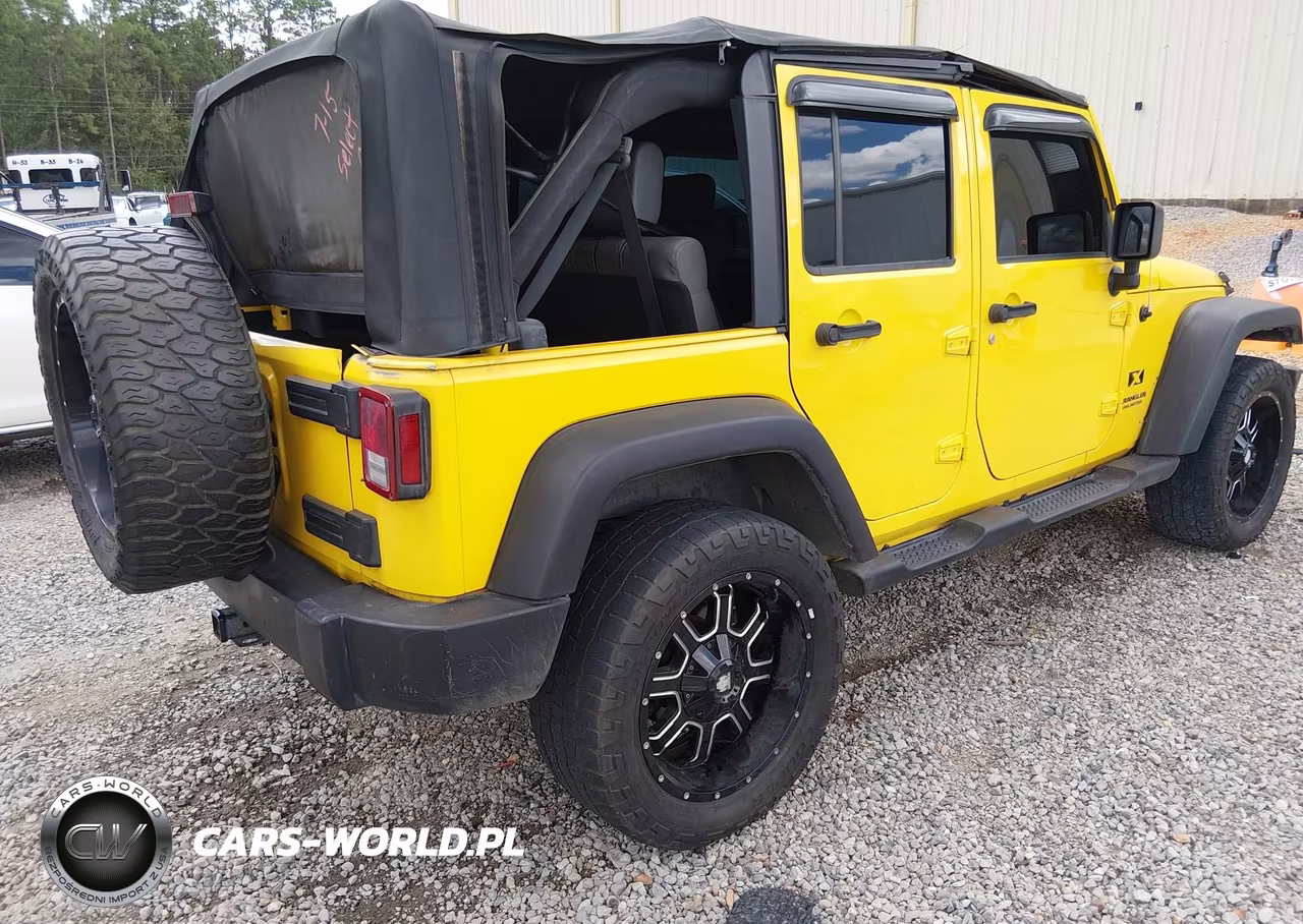 2008 Jeep Wrangler Unlimited X VIN:1J4GA39118L622538 - 4