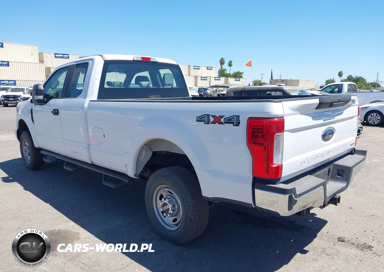 2017 Ford F-250 Xl VIN:1FT7X2B6XHEE15056 - 3