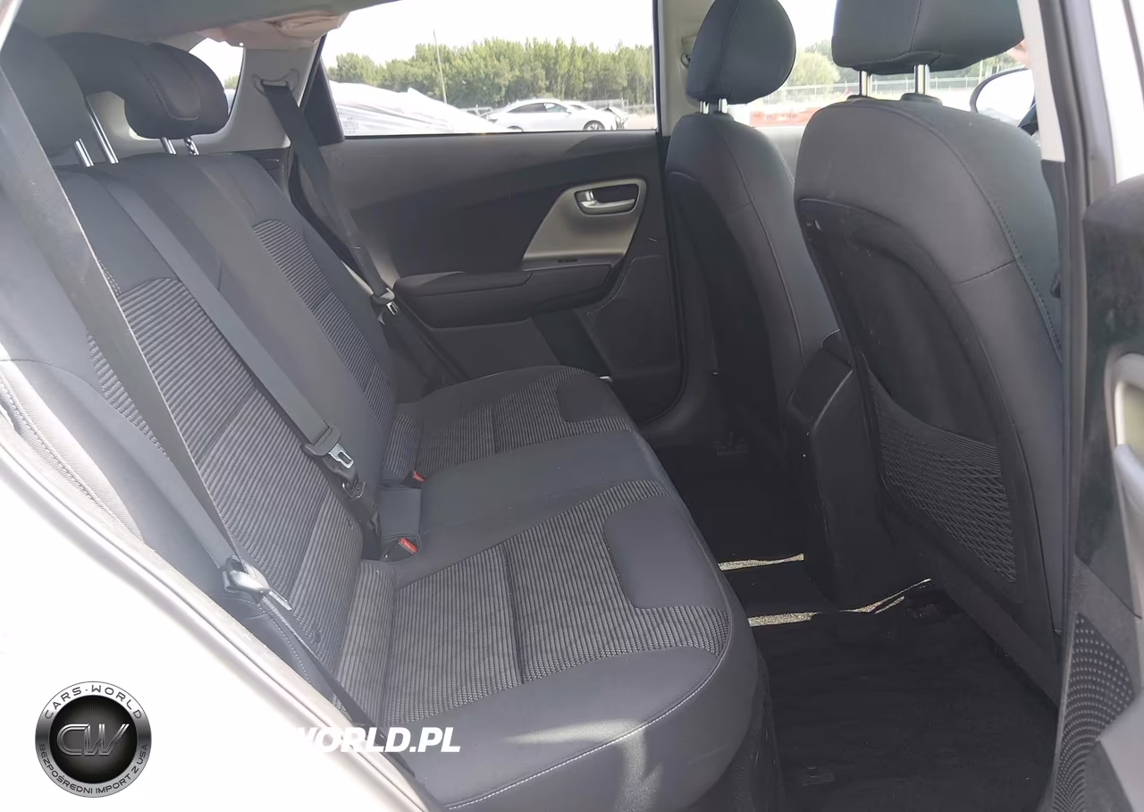2020 Kia Niro Lx VIN:KNDCB3LCXL5362374 - 8