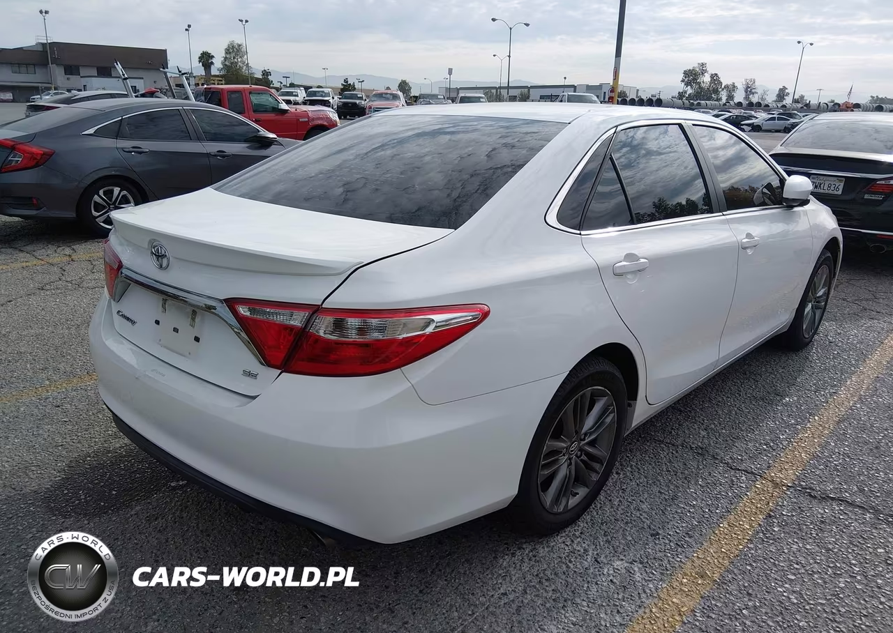 2017 Toyota Camry Se VIN:4T1BF1FK3HU712766 - 4