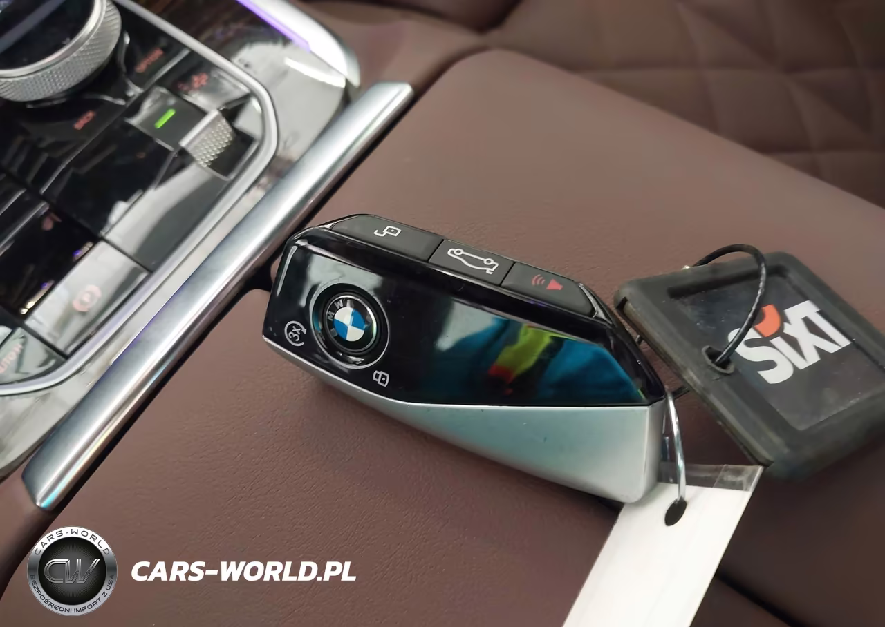 2027 BMW X7 VIN:5UX23EM06V9428938 - 11
