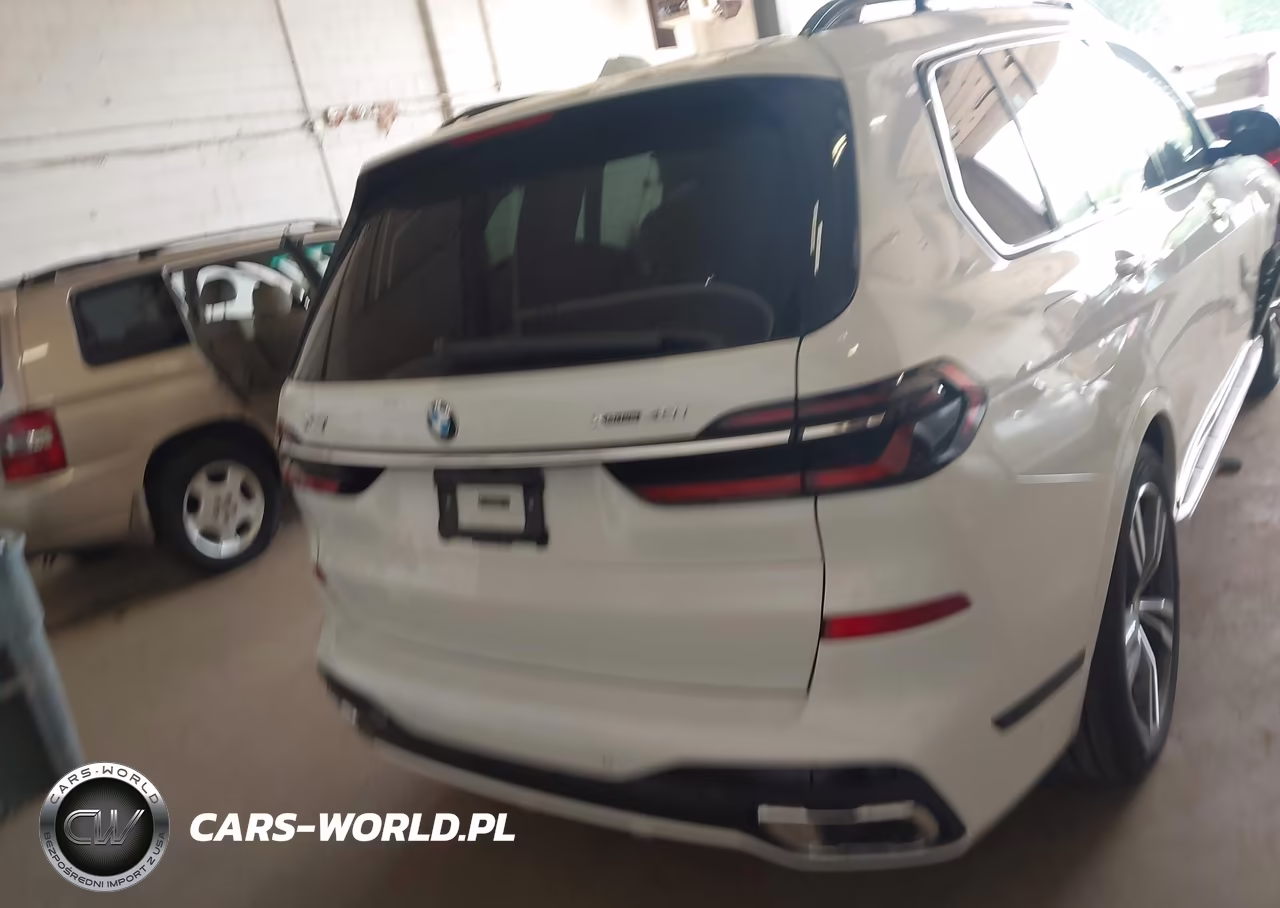 2027 BMW X7 VIN:5UX23EM06V9428938 - 16