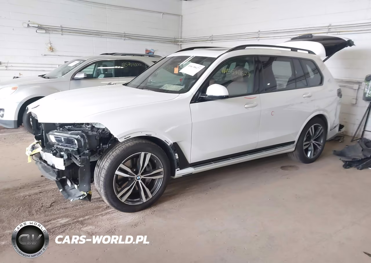 2027 BMW X7 VIN:5UX23EM06V9428938 - 2