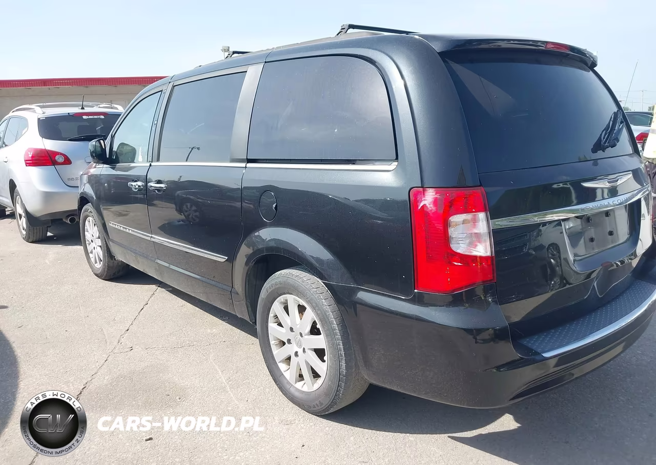 2015 Chrysler Town & Country Touring VIN:2C4RC1BG7FR699477 - 3