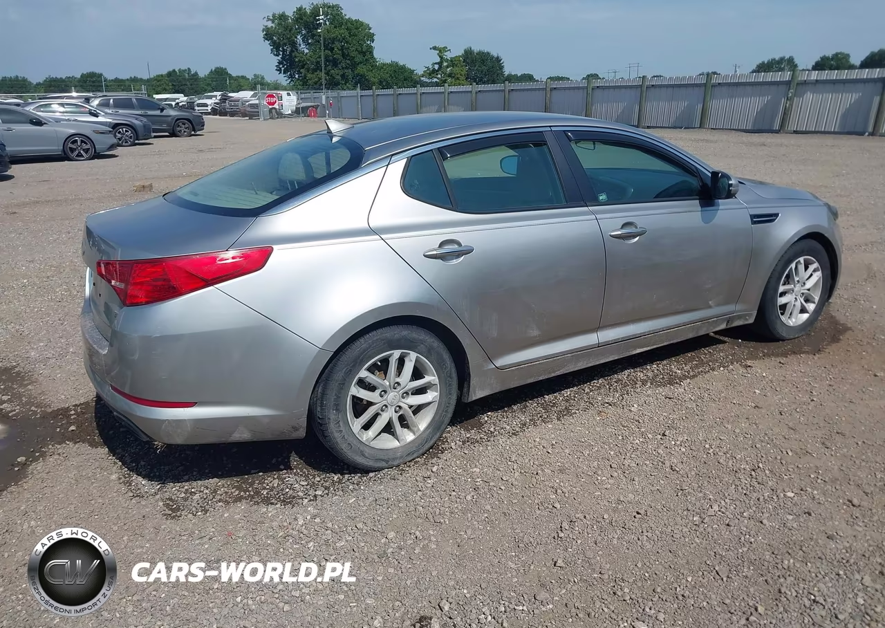 2013 Kia Optima Lx VIN:KNAGM4A79D5351257 - 4