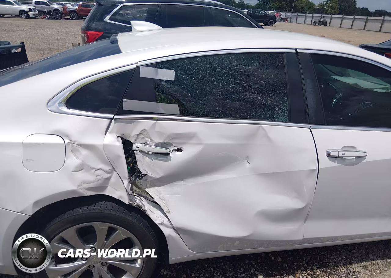 2018 Chevrolet Malibu Premier VIN:1G1ZE5SX9JF118376 - 6