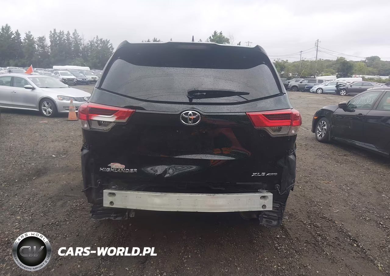 2018 Toyota Highlander Xle VIN:5TDJZRFH1JS908449 - 16
