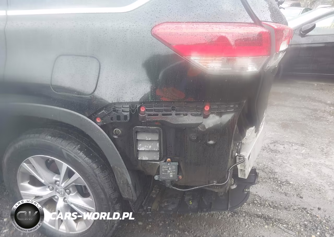 2018 Toyota Highlander Xle VIN:5TDJZRFH1JS908449 - 17