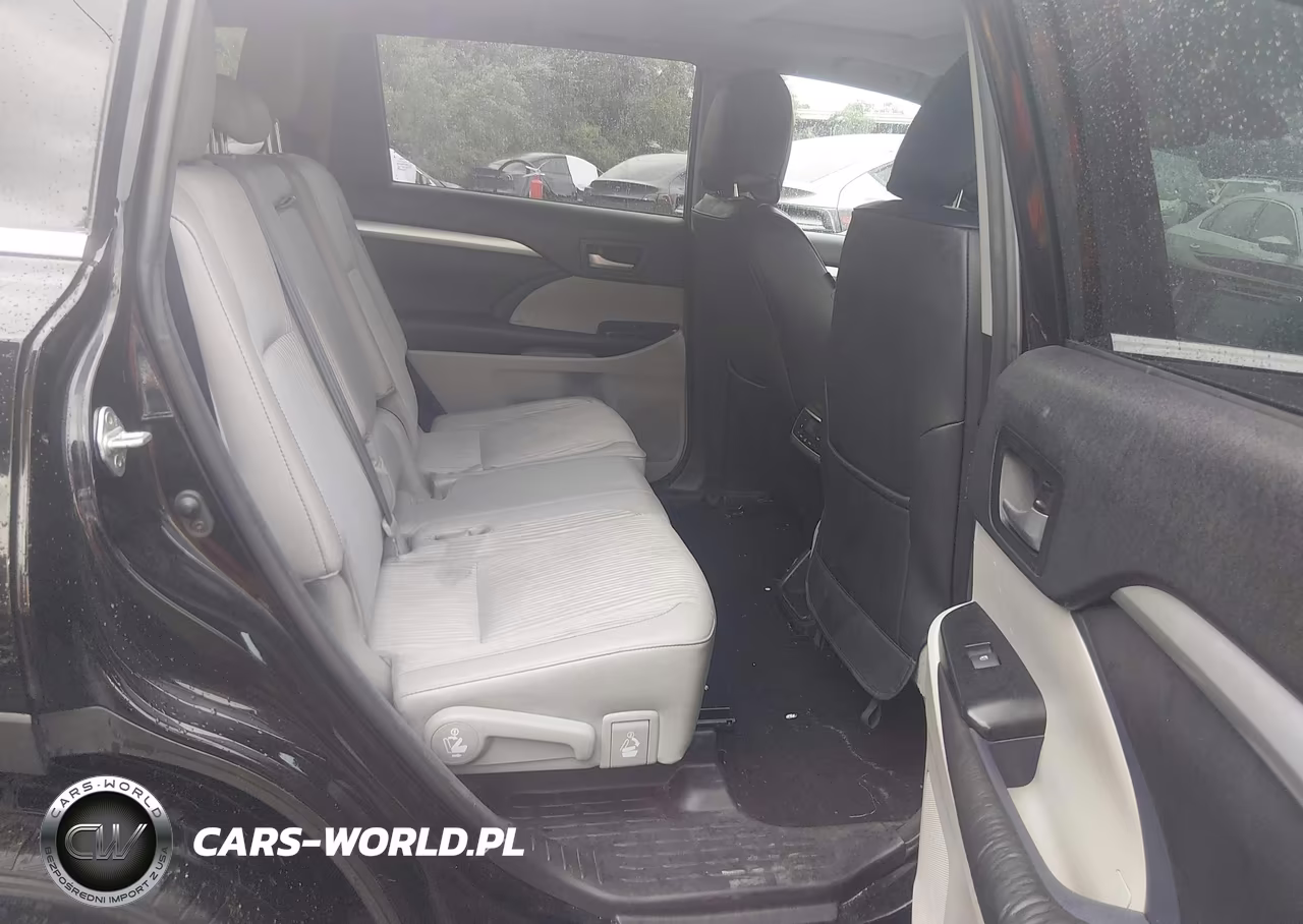 2018 Toyota Highlander Xle VIN:5TDJZRFH1JS908449 - 8