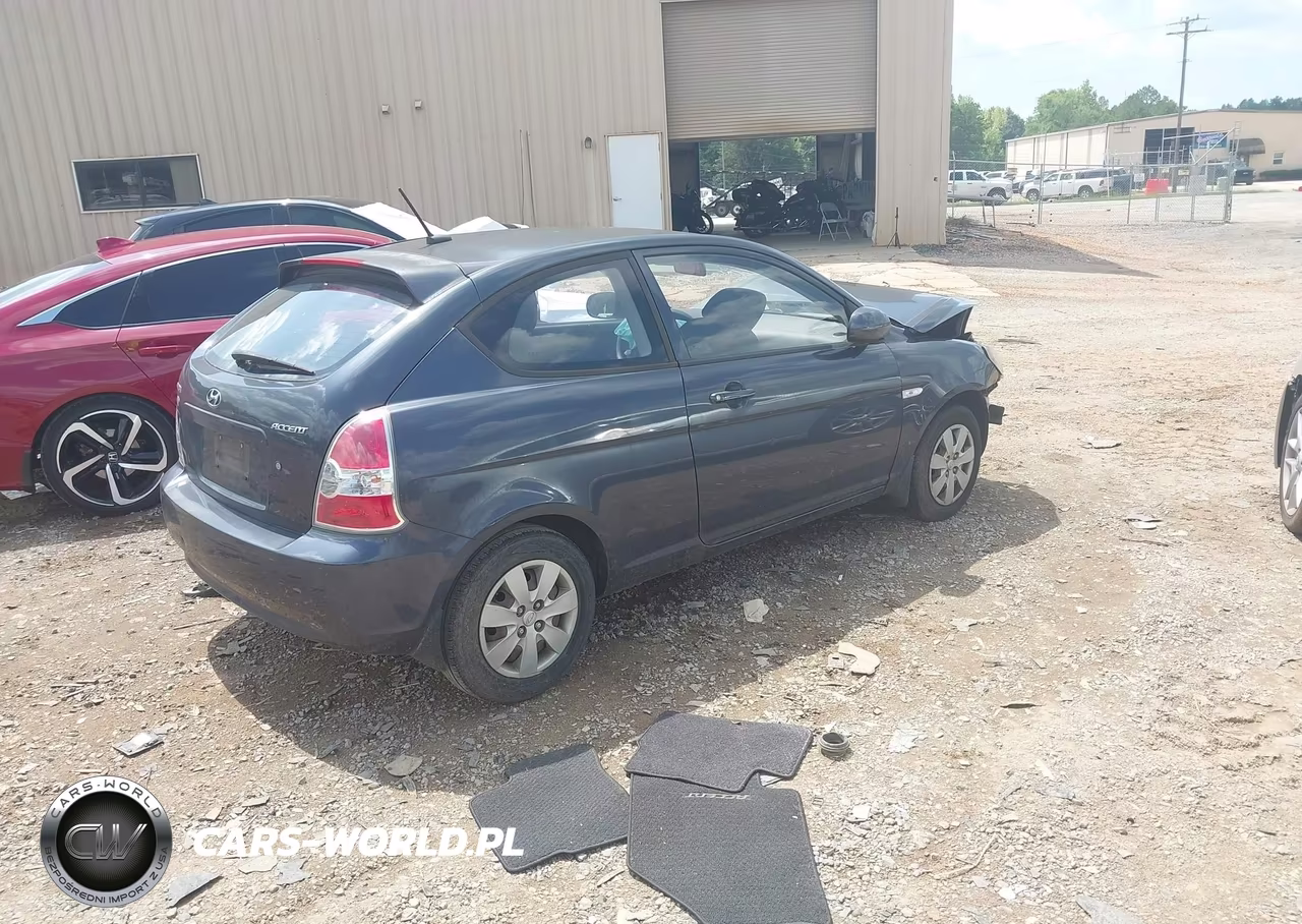 2010 Hyundai Accent Gs VIN:KMHCM3AC3AU168409 - 4