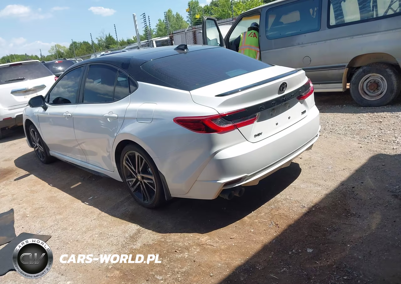 2025 Toyota Camry Xse VIN:4T1DAACK4SU057956 - 3