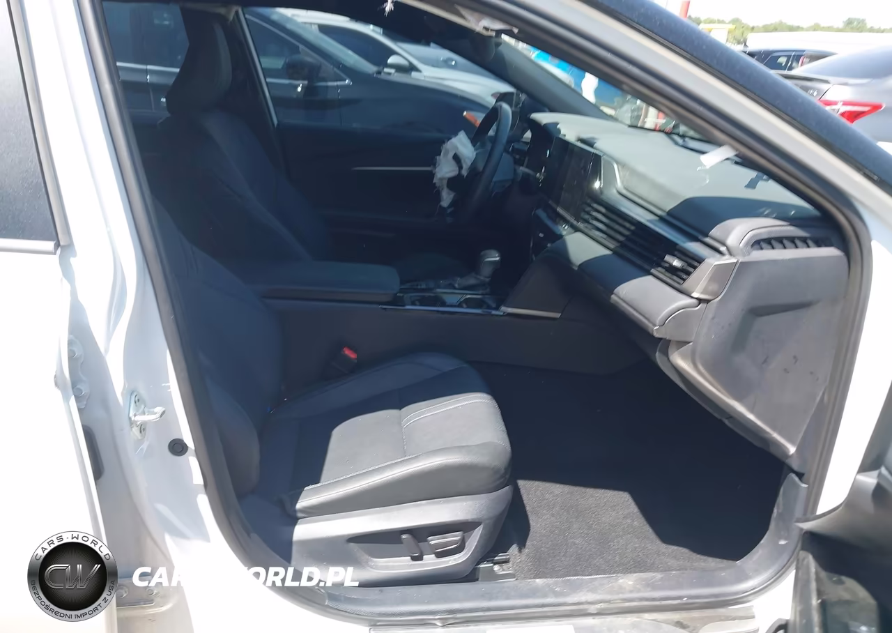 2025 Toyota Camry Xse VIN:4T1DAACK4SU057956 - 5