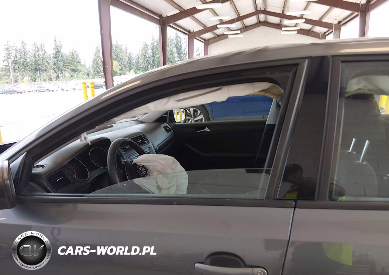 2015 Volkswagen Jetta 2.0L S VIN:3VW2K7AJ4FM201857 - 15