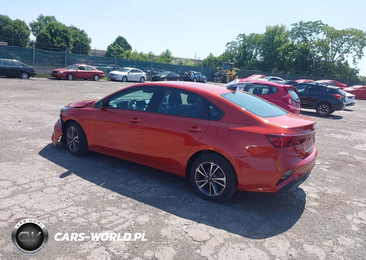 2023 Kia Forte Lxs VIN:3KPF24AD9PE531082 - 3