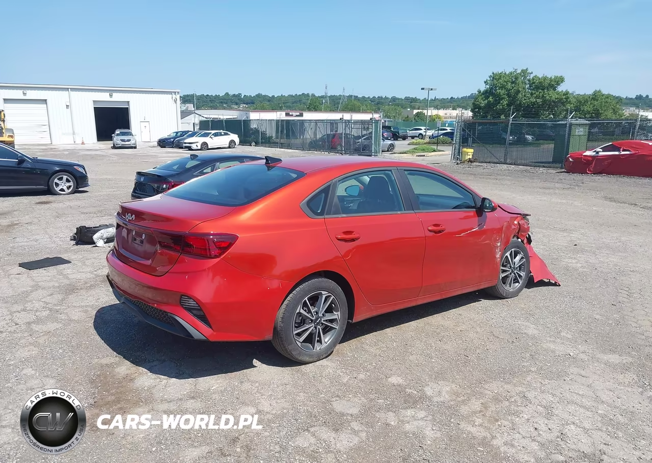 2023 Kia Forte Lxs VIN:3KPF24AD9PE531082 - 4