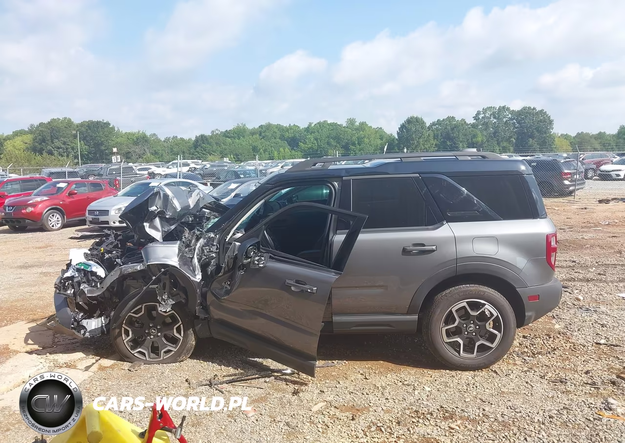 2025 Ford Bronco Sport Outer Banks VIN:3FMCR9CNXSRE26274 - 14