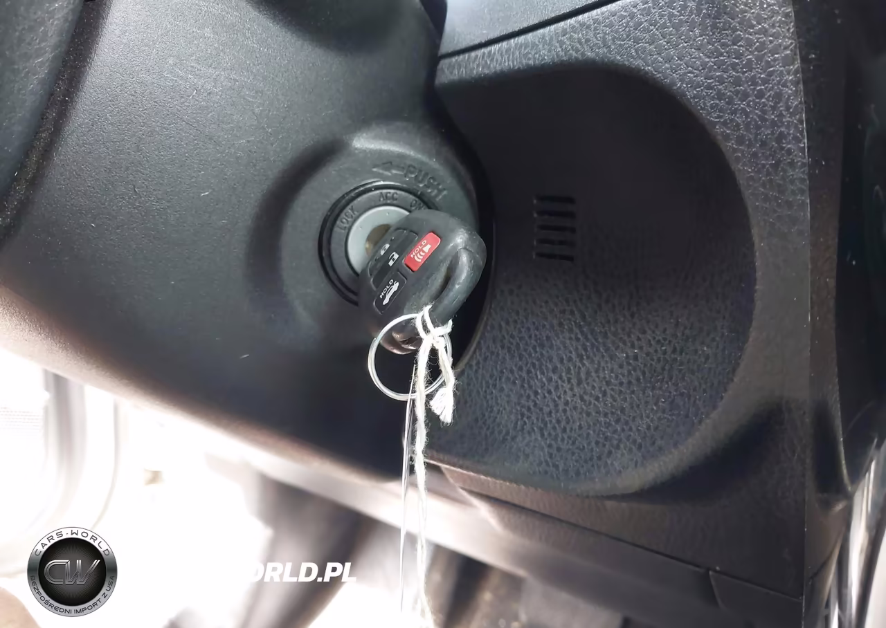 2018 Toyota Corolla Le VIN:2T1BURHE9JC007988 - 11