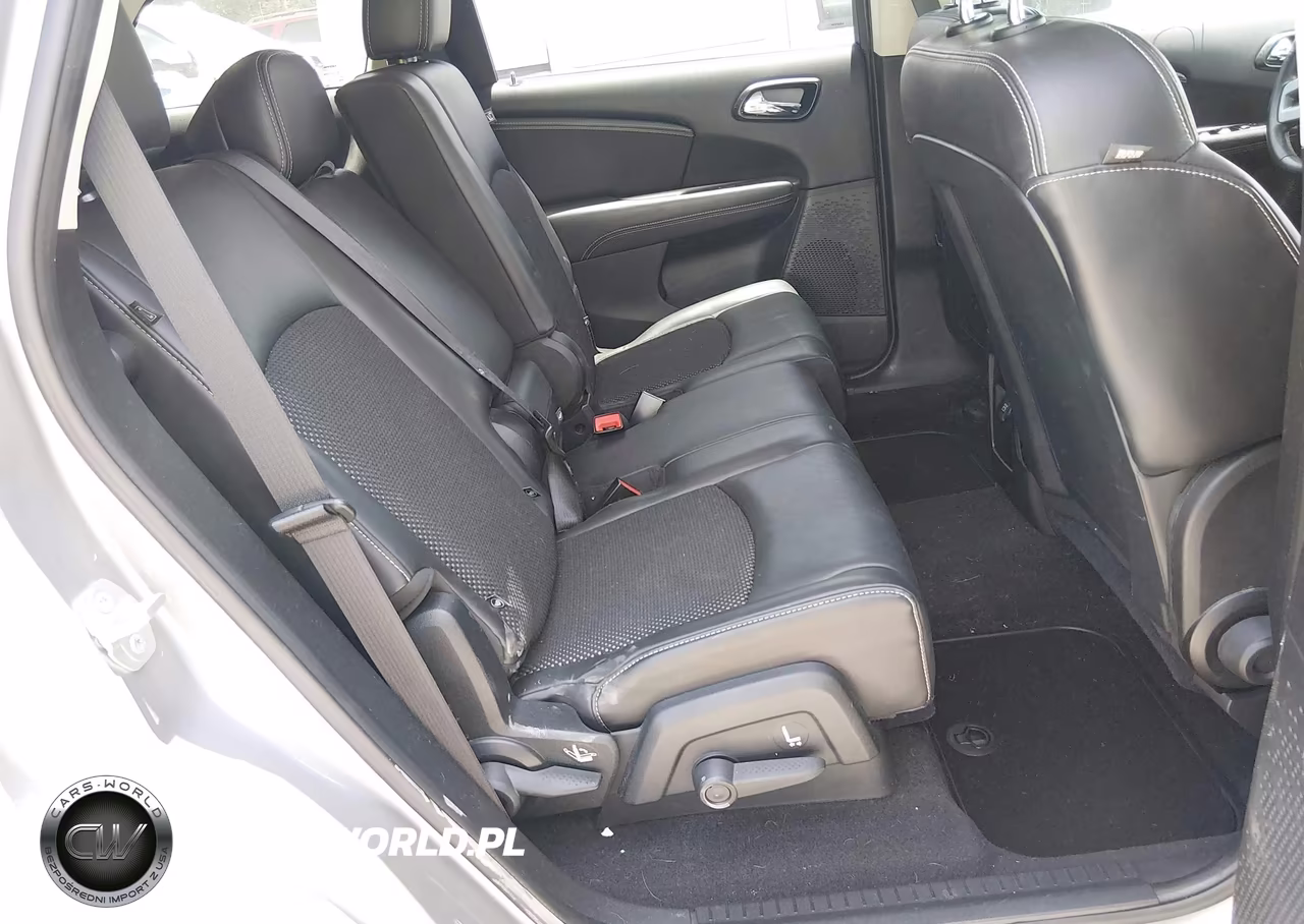 2016 Dodge Journey Crossroad Plus VIN:3C4PDCGB3GT165999 - 8
