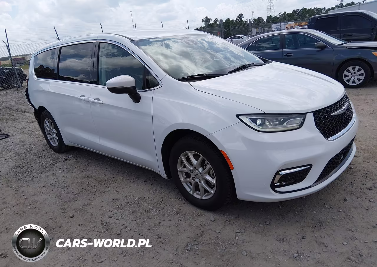 2023 Chrysler Pacifica Touring L VIN:2C4RC1BG9PR587216 - 1