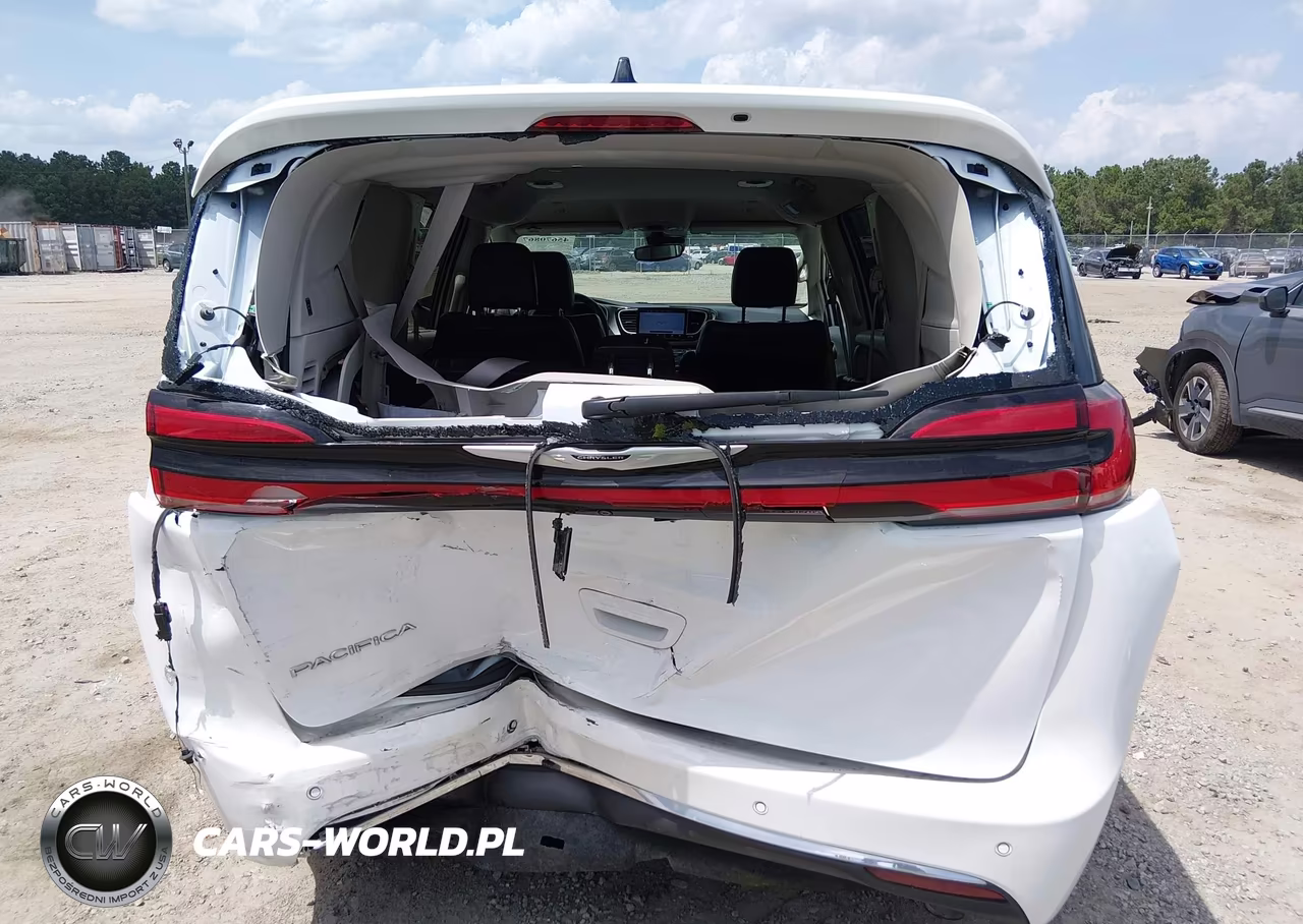2023 Chrysler Pacifica Touring L VIN:2C4RC1BG9PR587216 - 6