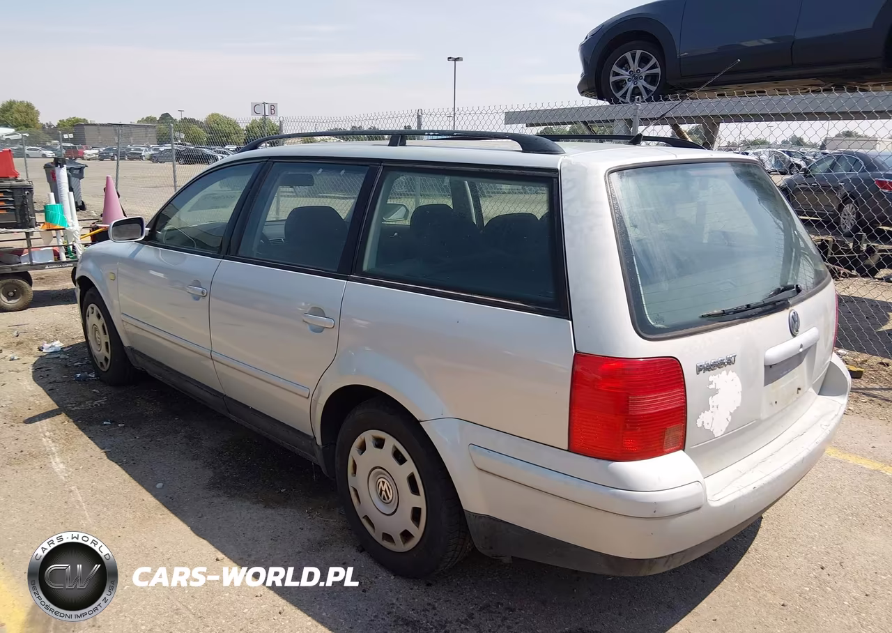 1999 Volkswagen Passat Gls VIN:WVWNA63B1XE234079 - 3