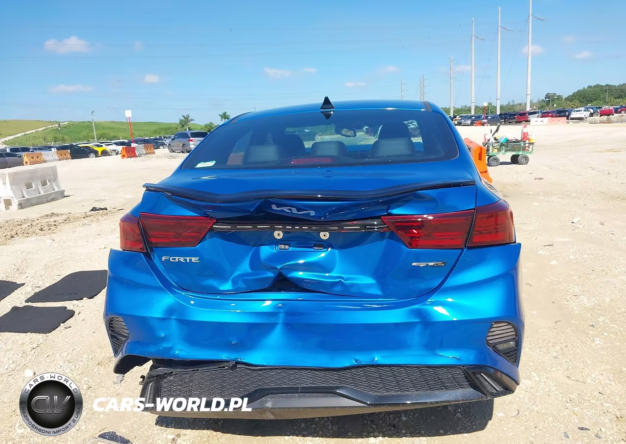 2023 Kia Forte Gt-Line VIN:3KPF54AD0PE612396 - 17
