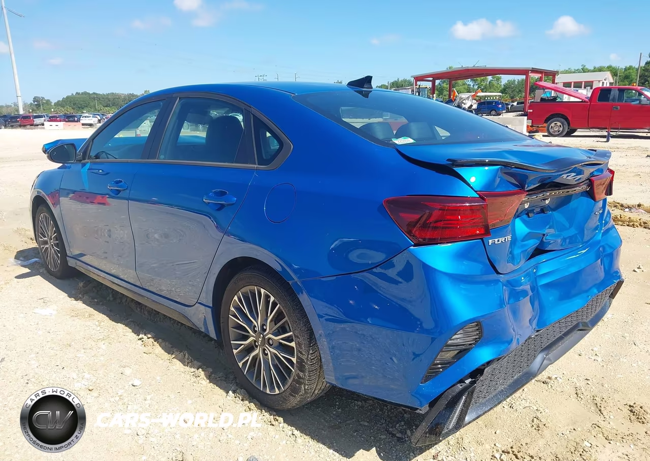 2023 Kia Forte Gt-Line VIN:3KPF54AD0PE612396 - 3