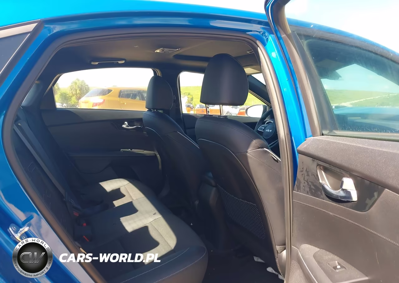 2023 Kia Forte Gt-Line VIN:3KPF54AD0PE612396 - 8