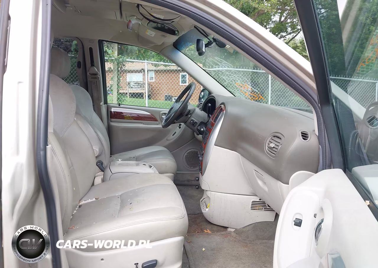 2005 Chrysler Town & Country Limited VIN:2C8GP64L85R182219 - 5