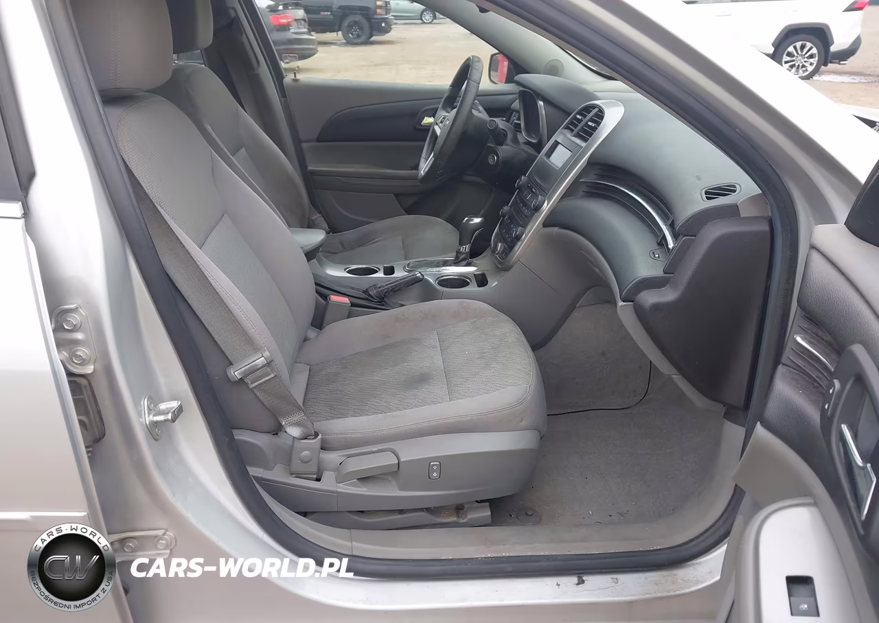 2014 Chevrolet Malibu 1Ls VIN:1G11B5SL1EF136086 - 5