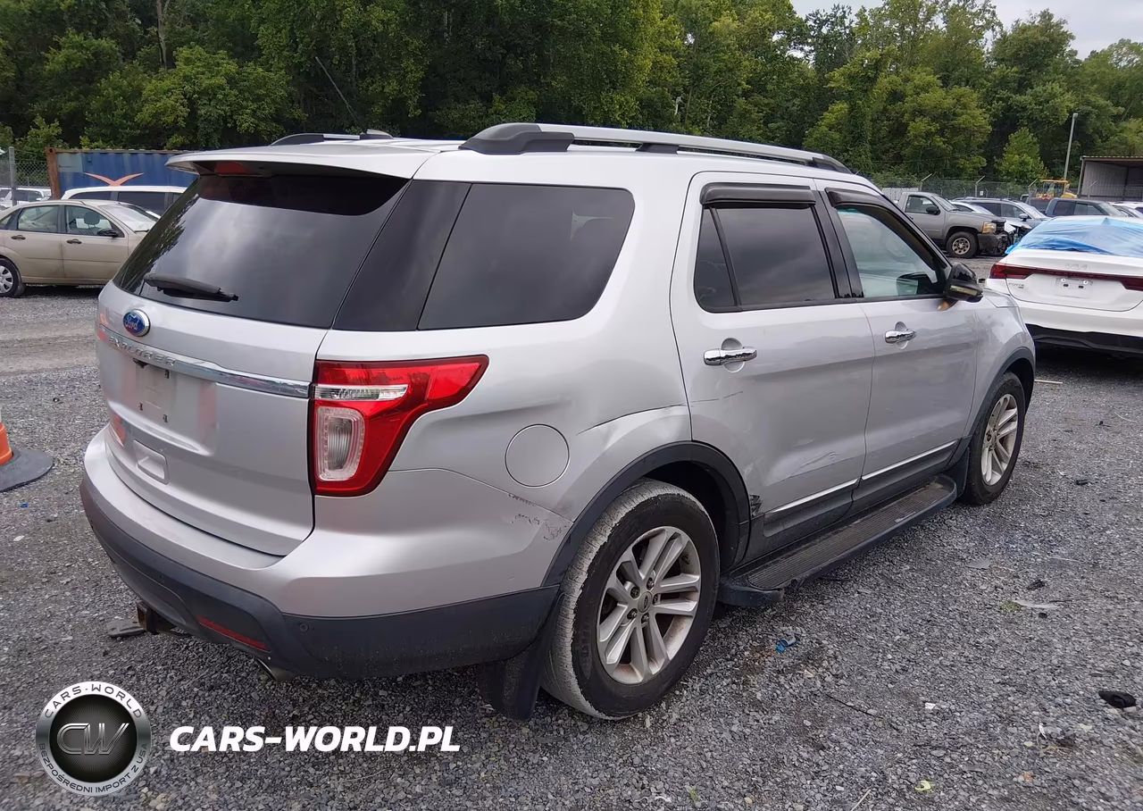 2011 Ford Explorer Xlt VIN:1FMHK7D85BGA41655 - 4