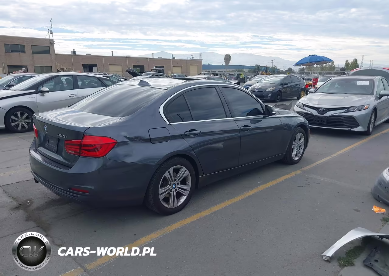 2018 BMW 330I VIN:WBA8B9G50JNU98401 - 4