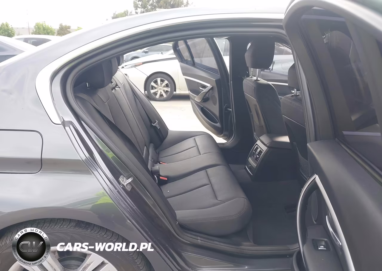 2018 BMW 330I VIN:WBA8B9G50JNU98401 - 8