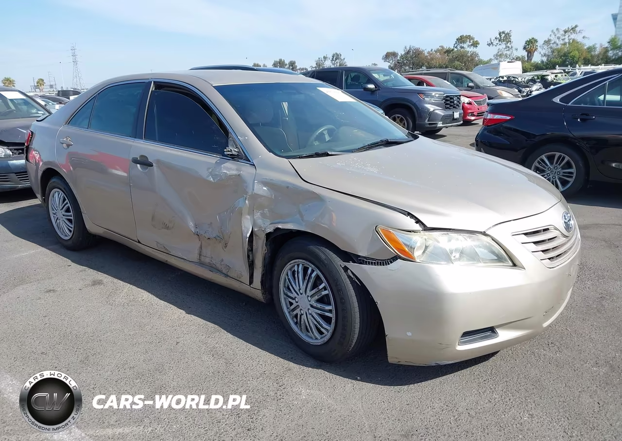 2009 Toyota Camry Le – zdjęcie 1 z 16