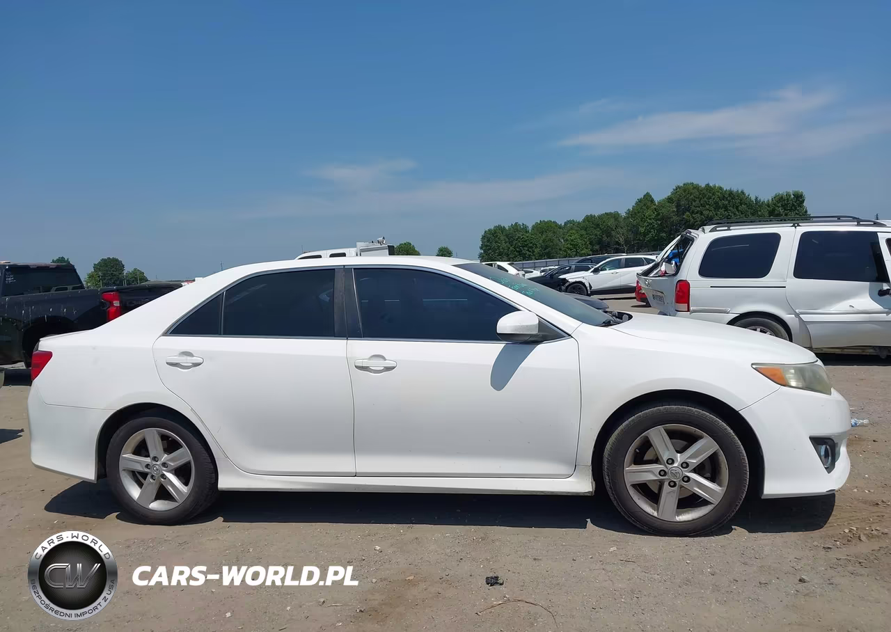 2014 Toyota Camry Se VIN:4T1BF1FK8EU799320 - 13
