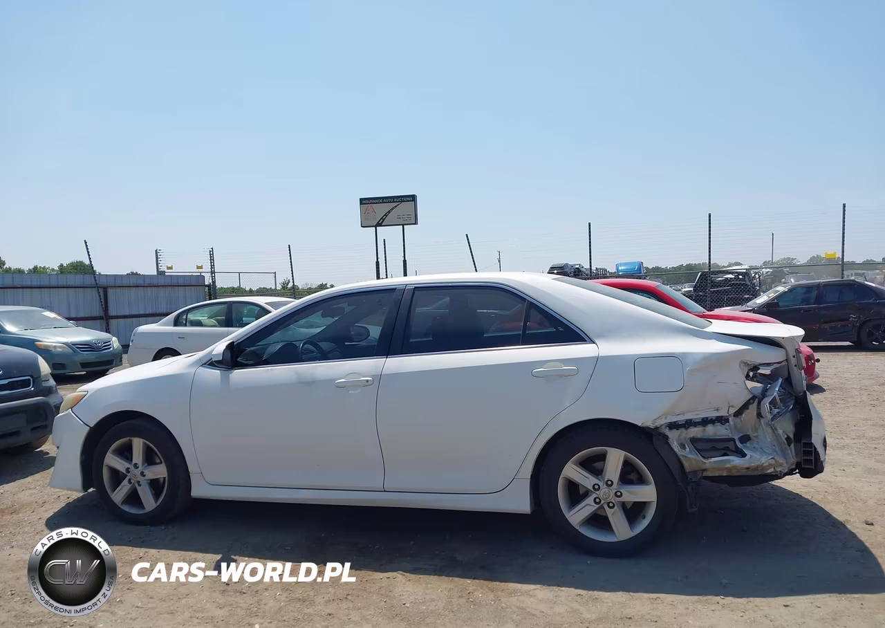 2014 Toyota Camry Se VIN:4T1BF1FK8EU799320 - 14