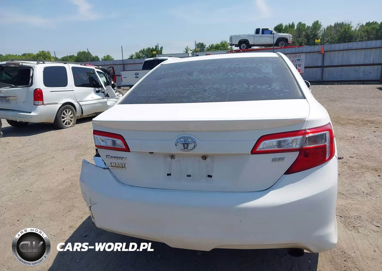 2014 Toyota Camry Se VIN:4T1BF1FK8EU799320 - 16