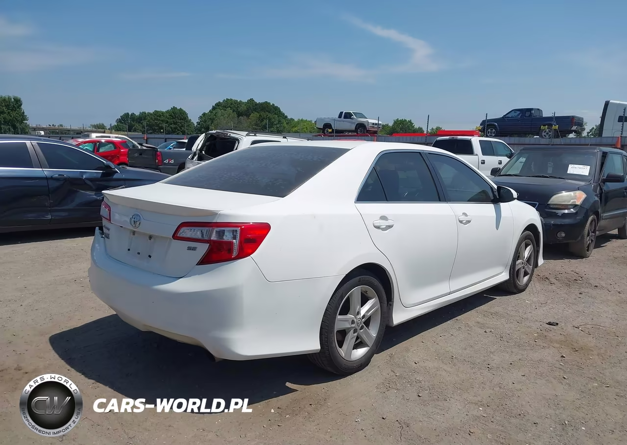 2014 Toyota Camry Se VIN:4T1BF1FK8EU799320 - 4