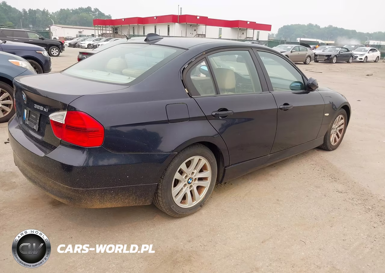 2007 BMW 328Xi VIN:WBAVC93577K032142 - 4