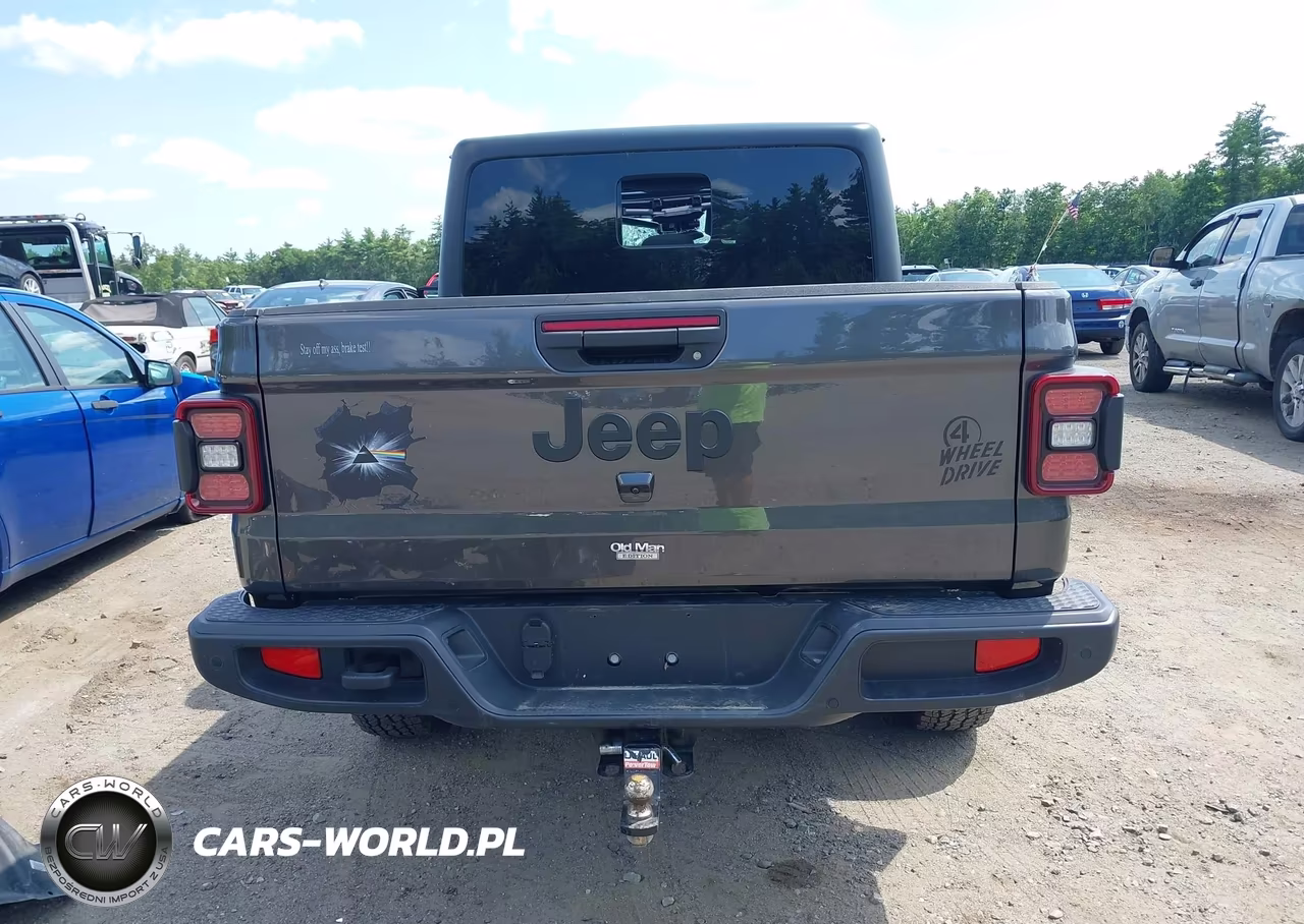 2025 Jeep Gladiator Willys VIN:1C6PJTAG4SL525208 - 17