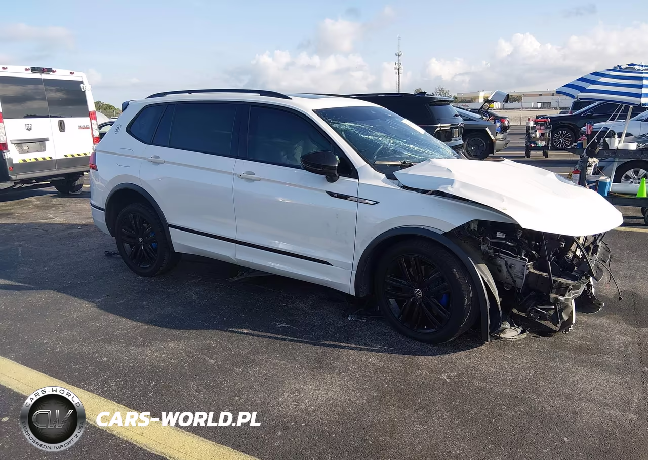 2022 Volkswagen Tiguan 2.0T Se R-Line Black