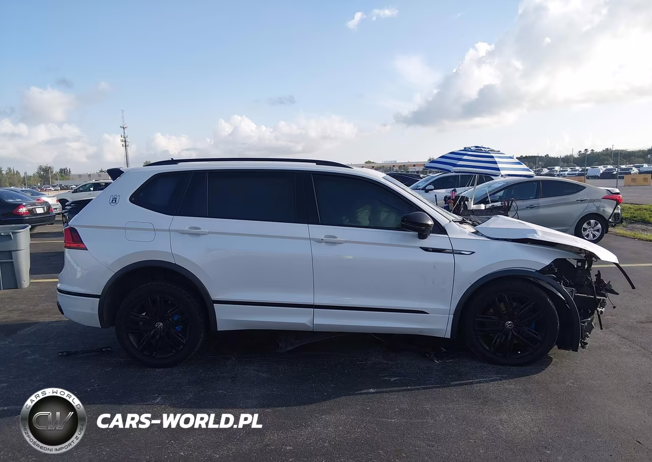 2022 Volkswagen Tiguan 2.0T Se R-Line Black VIN:3VVCB7AX2NM105270 - 13