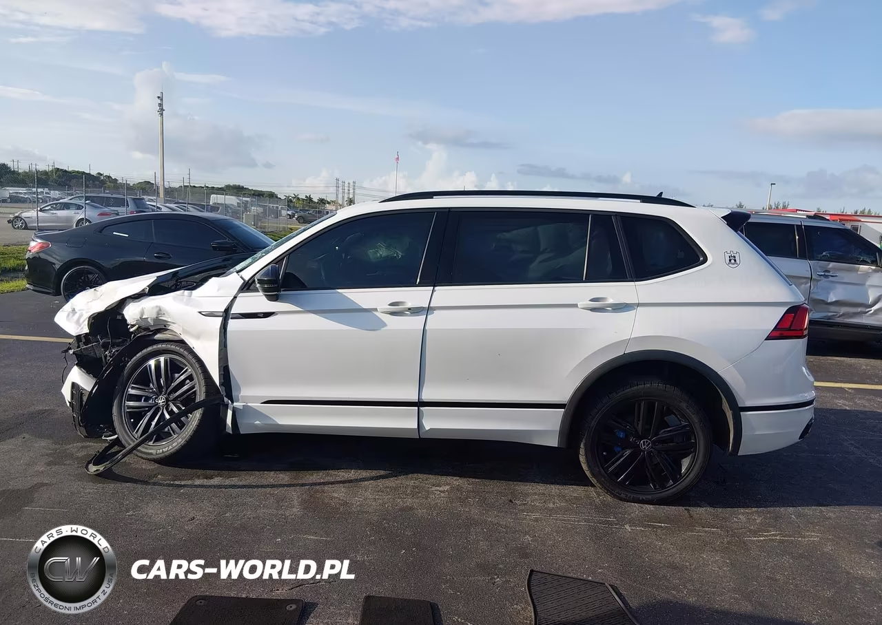 2022 Volkswagen Tiguan 2.0T Se R-Line Black VIN:3VVCB7AX2NM105270 - 14